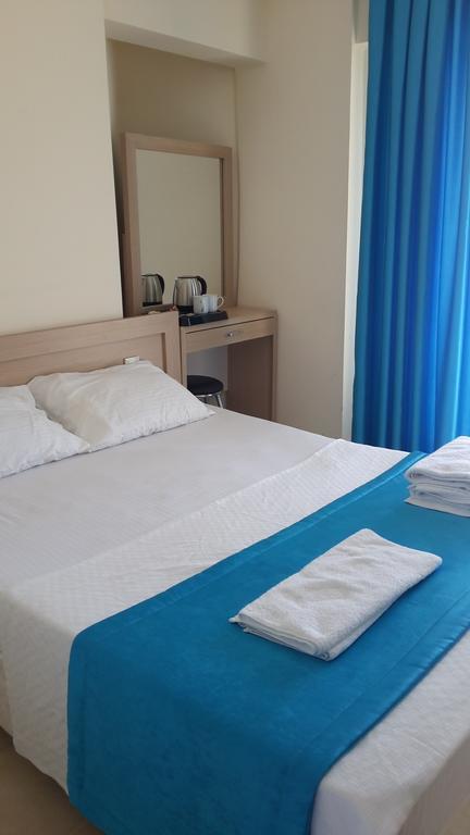 Hotel Adonis 3*